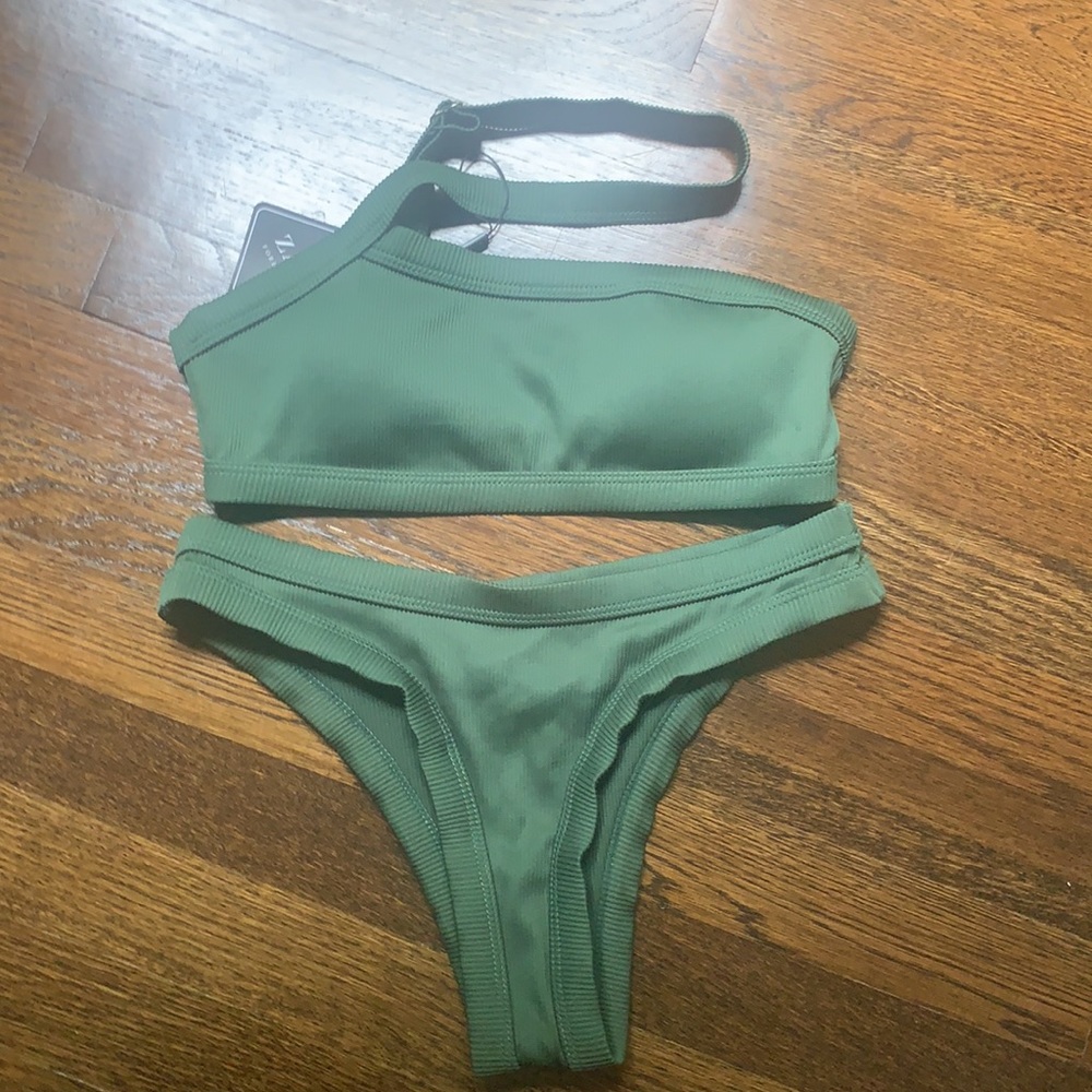 NWT bikini